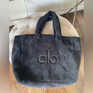 Alo Sherpa tote